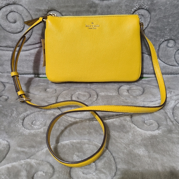 kate spade Handbags - Kate Spade Leila Tripple Gusset Crossbody